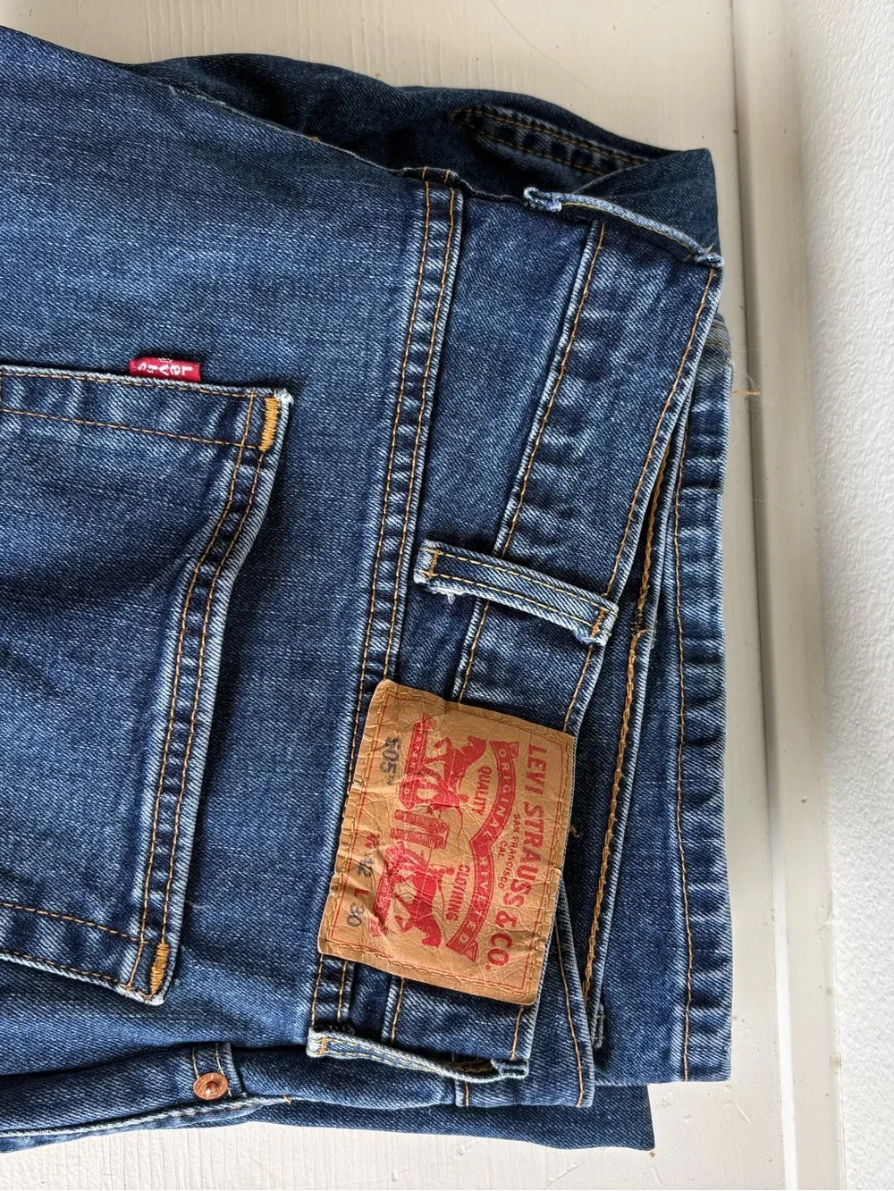 Levi's 505 Men's Dark Blue Straight-Leg Denim Jeans